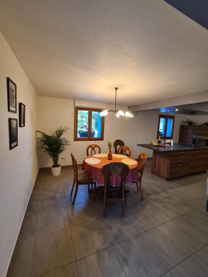 Agreable Appartement Avec Spa Proche De La Foret Brechaumont Экстерьер фото
